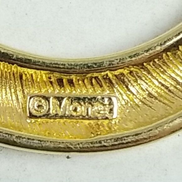 Vintage Monet Gold Tone Circle Brooch, Minimal Modernist 80s 90s Style, Estate - Picture 3 of 6